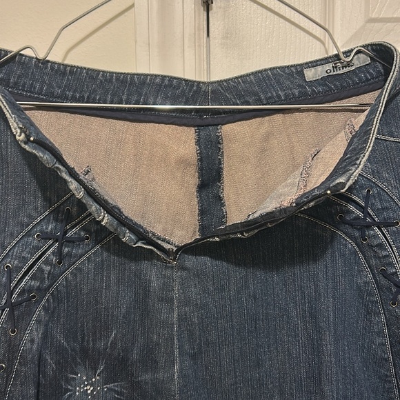 Stylish Embroidered Denim Midi Skirt - Navy - Picture 3 of 4